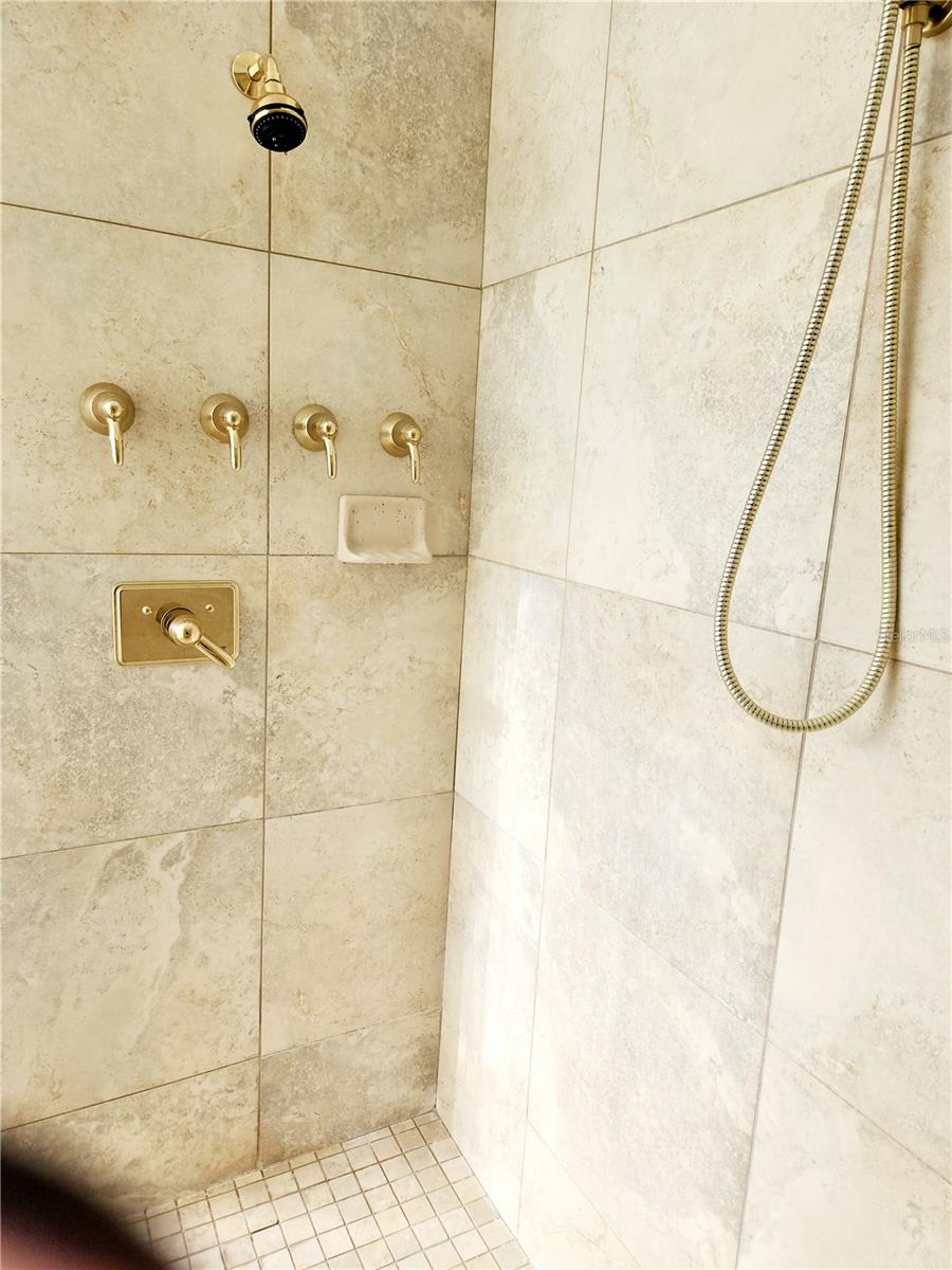 SPRING PINES SUB - Residential