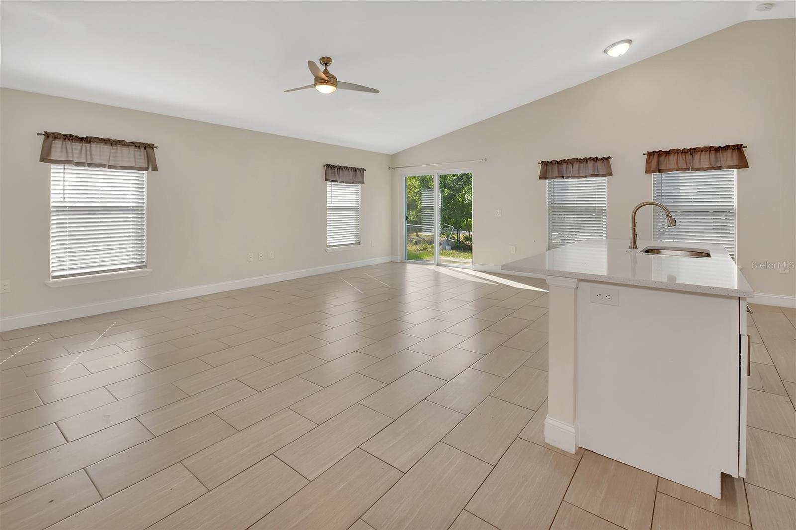 733 ARMADILLO DRIVE