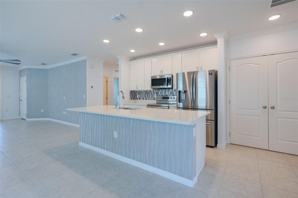 Photo of 173 Villavista Court, Davenport, FL 33896 (MLS # O6431385)