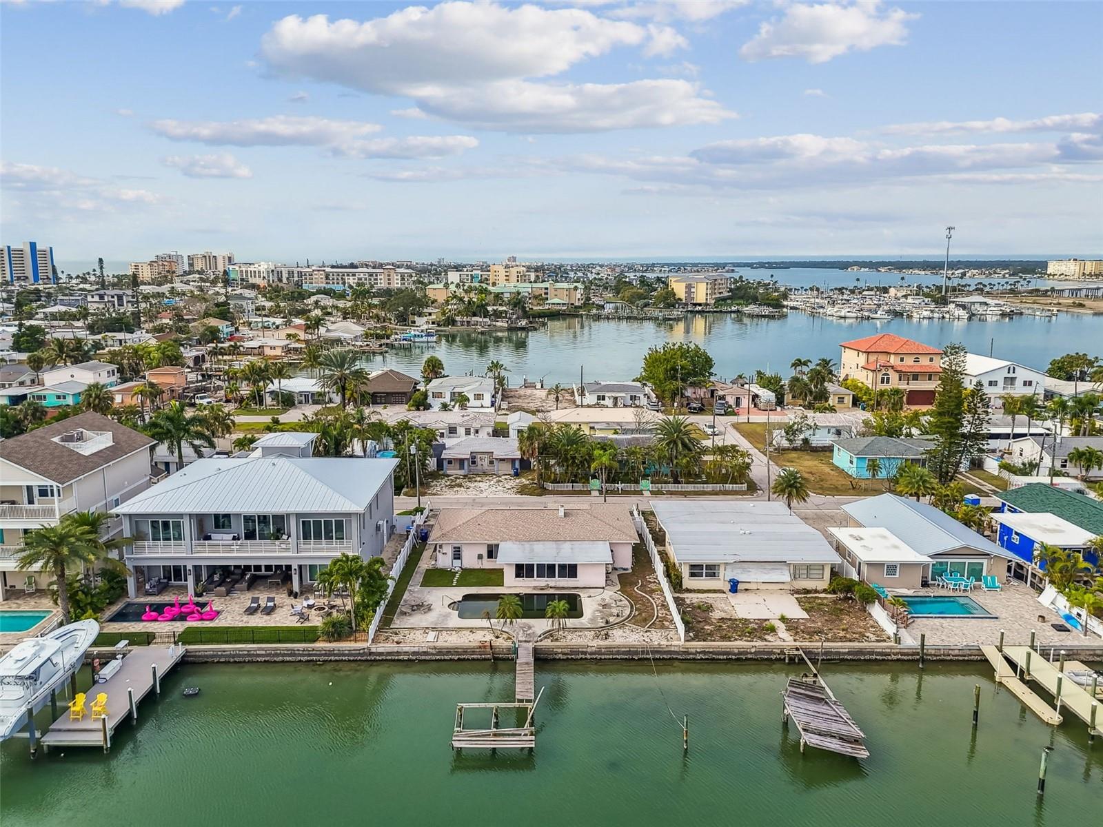 MADEIRA SHORES 1ST ADD - Residential