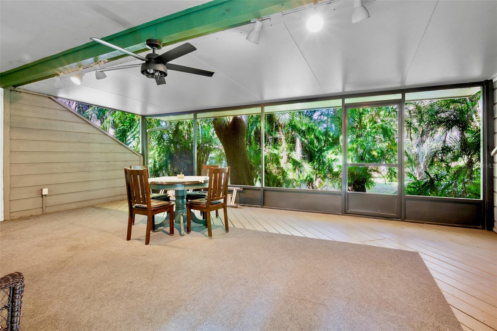 EAGLE CHASE - Residential