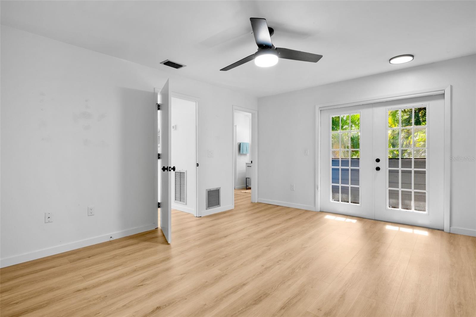 EAGLE CHASE - Residential