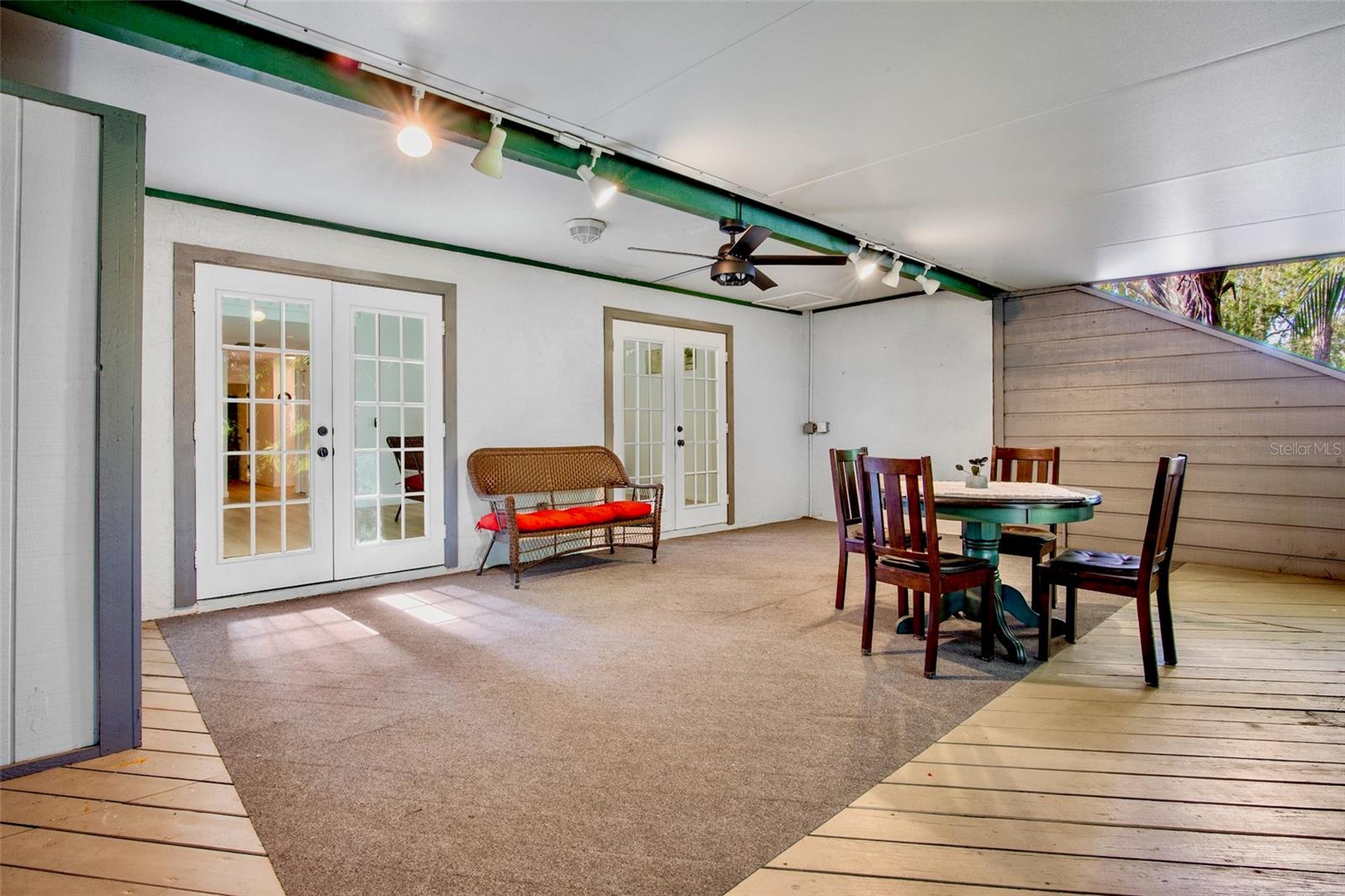 EAGLE CHASE - Residential