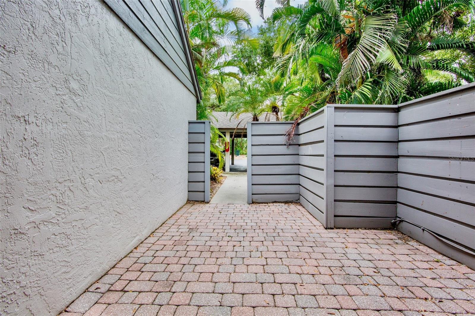 EAGLE CHASE - Residential