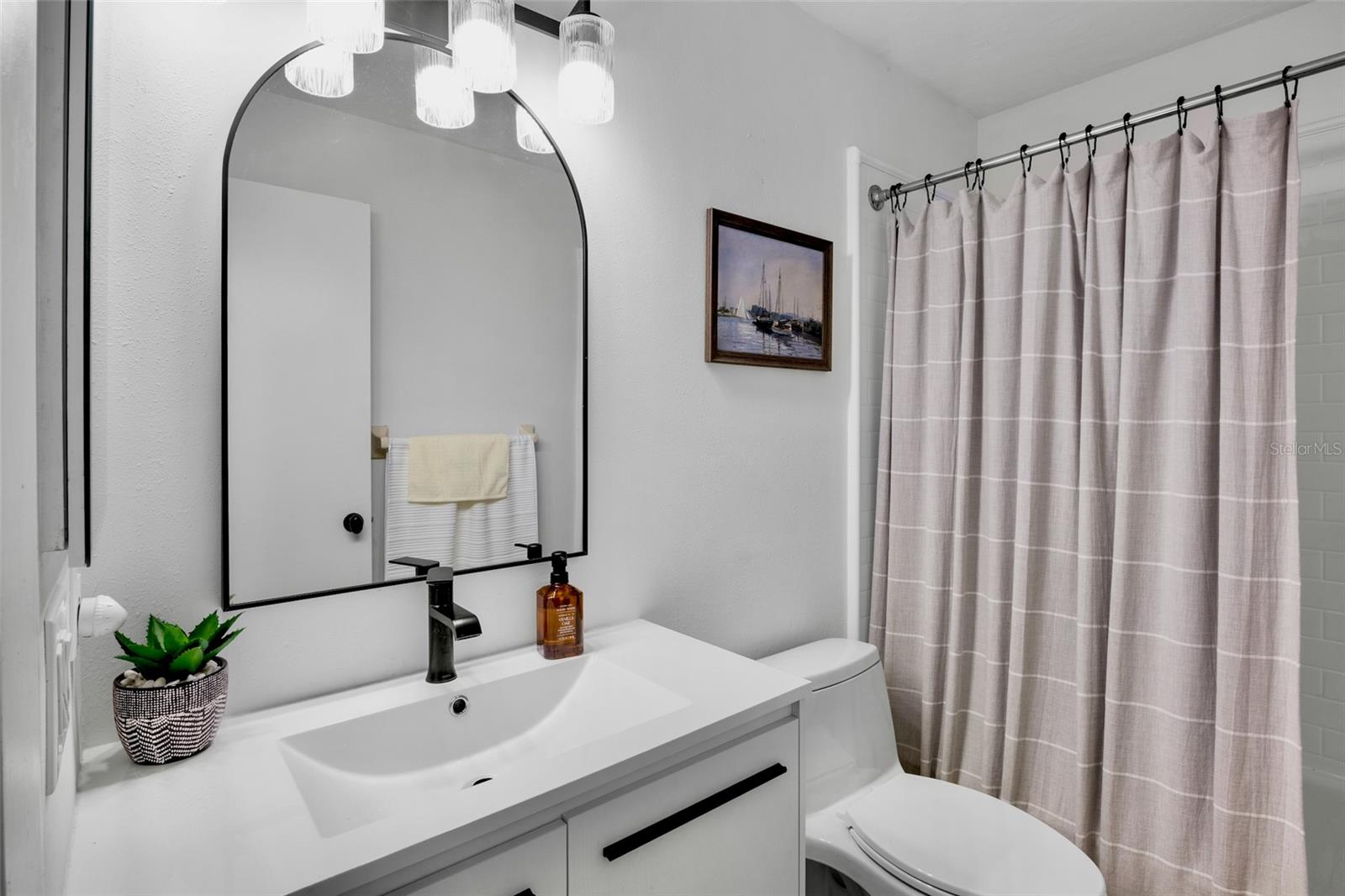 EAGLE CHASE - Residential