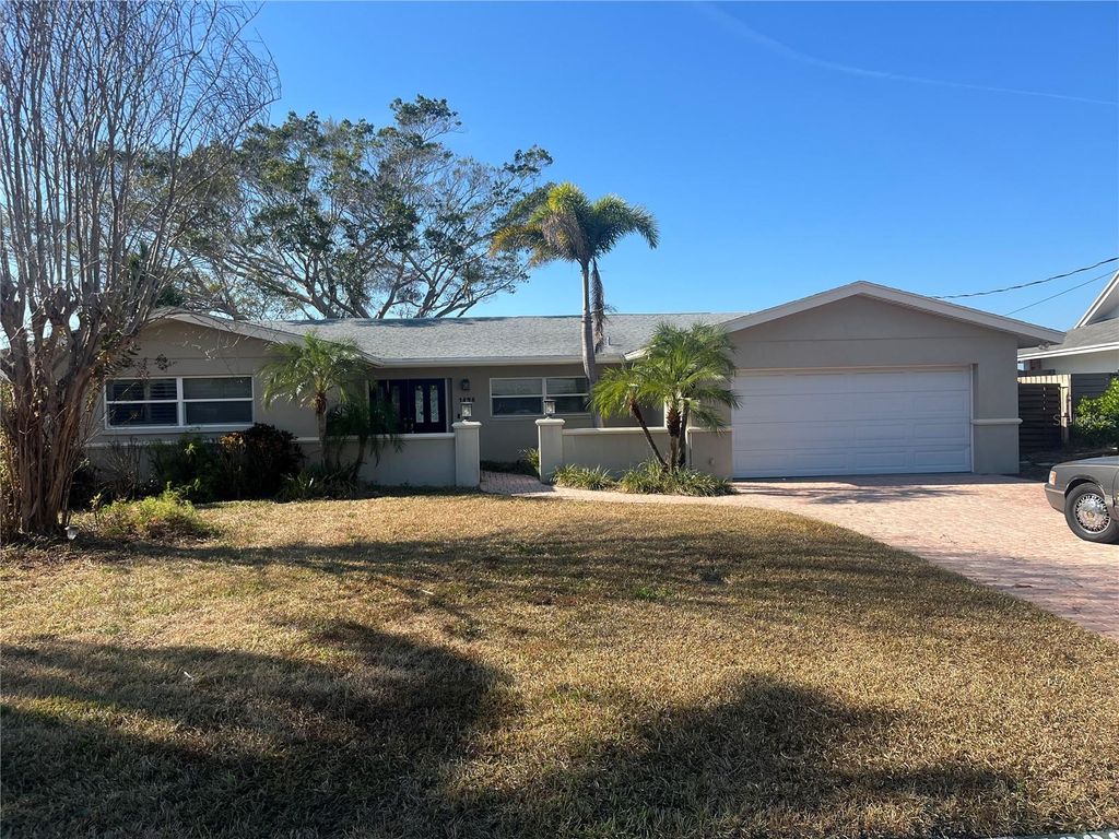 Photo of 1898 Dolphin Boulevard S, St Petersburg, FL 33707 (MLS # TB8449311)