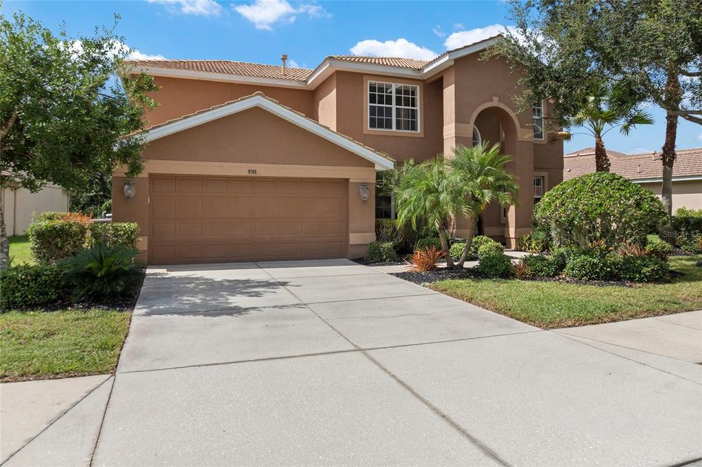 Photo of 8746 Stone Harbour Loop, Bradenton, FL 34212 (MLS # A4667940)