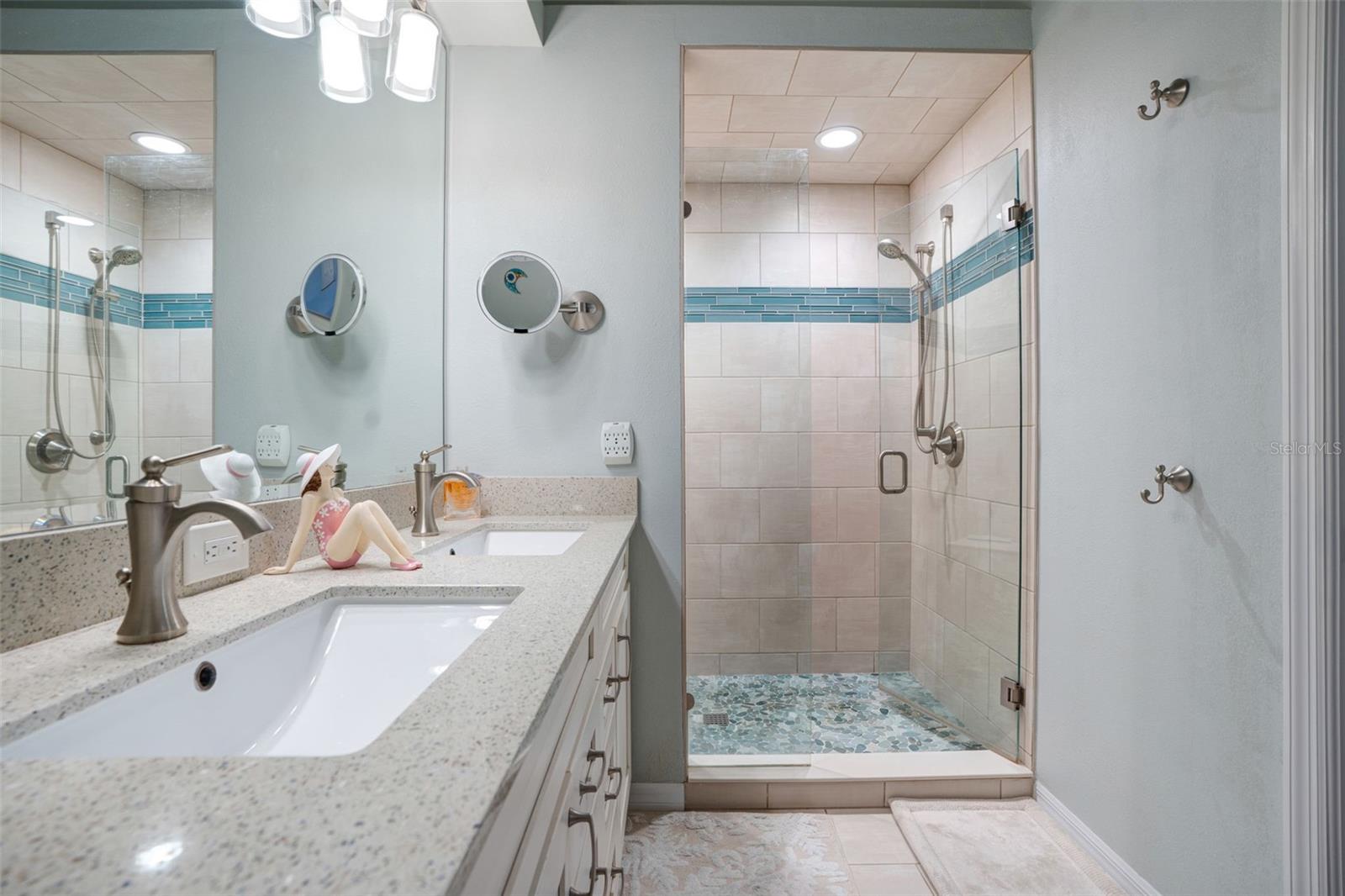 VERANDA 8 AT HERITAGE OAKS - Residential