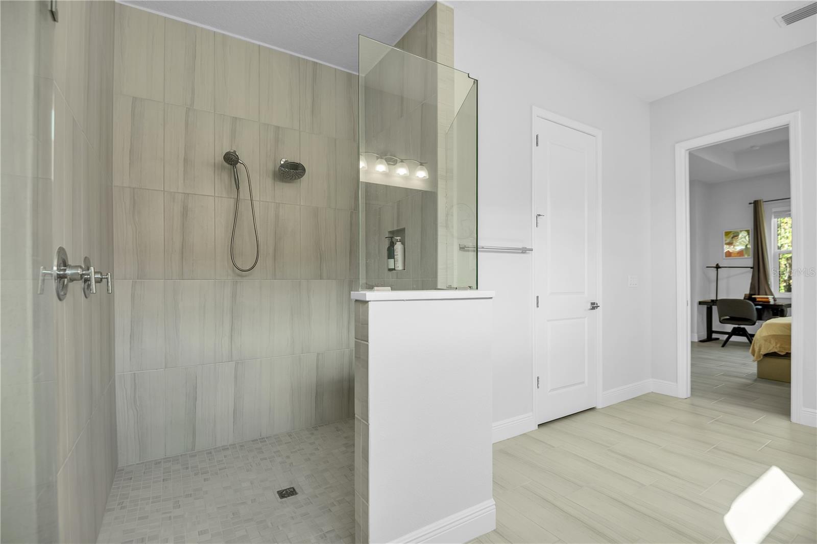 LEGENDS BAY - Residential