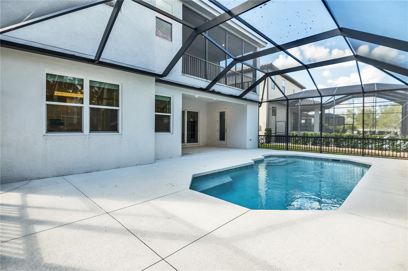 LEGENDS BAY - Residential