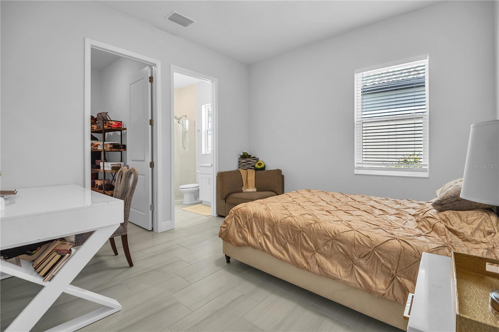 LEGENDS BAY - Residential