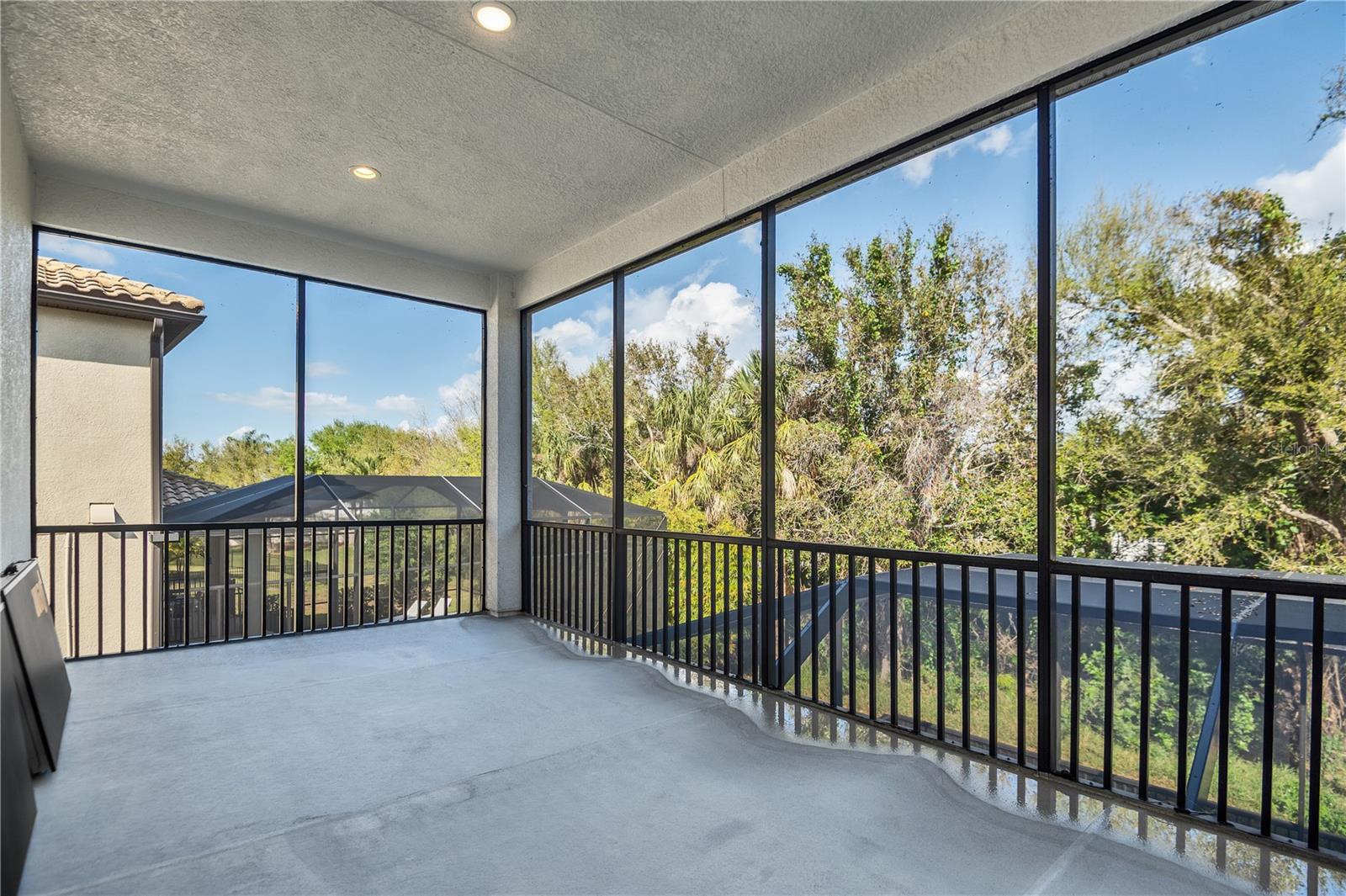 LEGENDS BAY - Residential