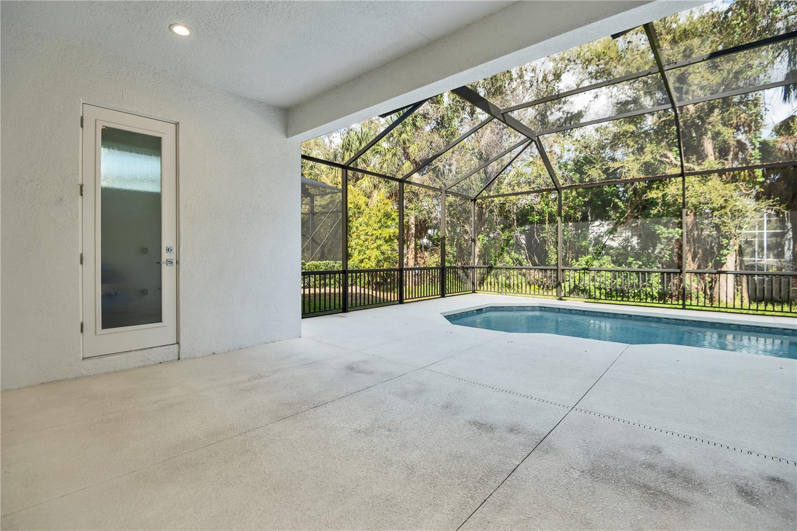 LEGENDS BAY - Residential