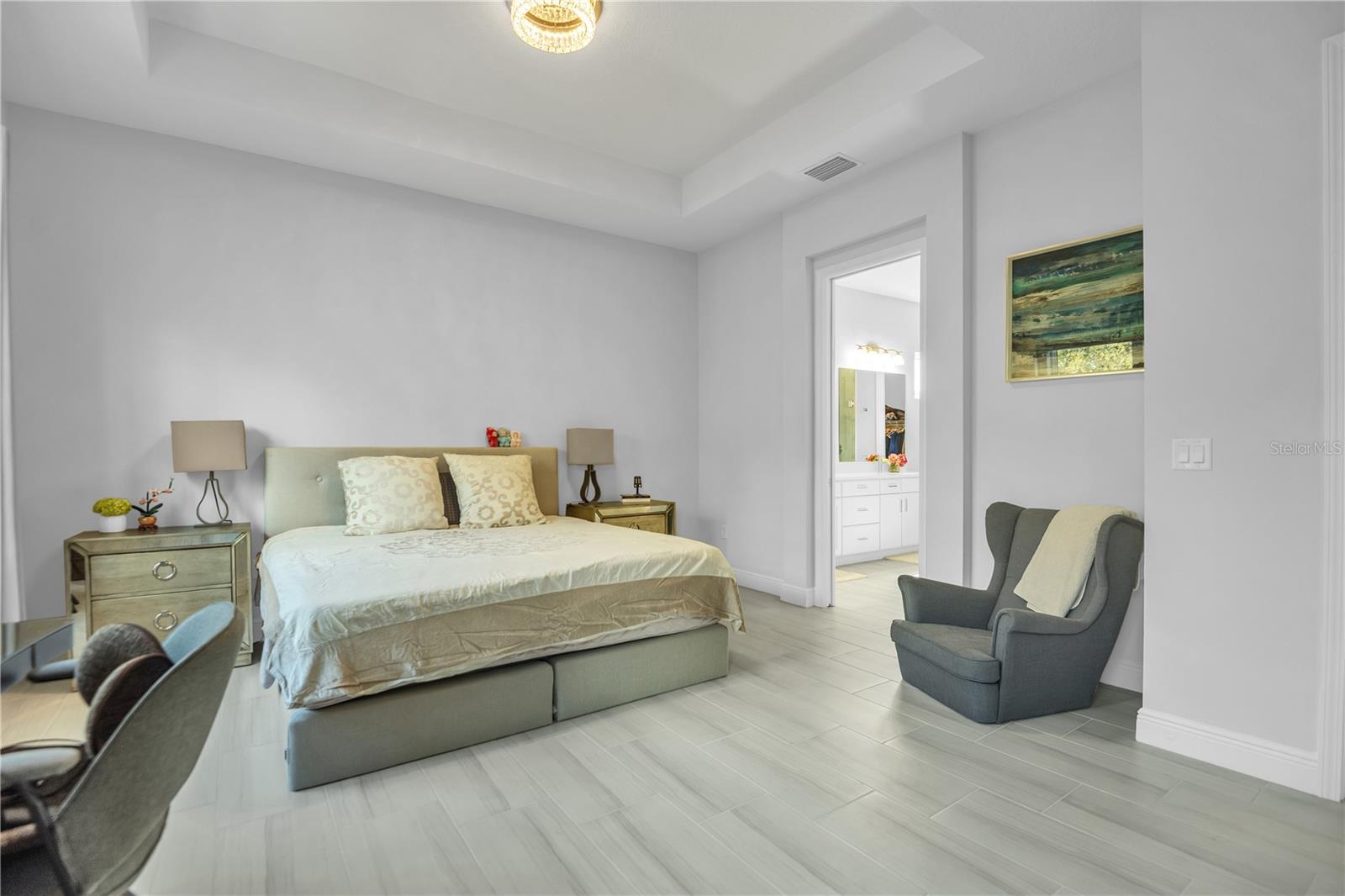 LEGENDS BAY - Residential