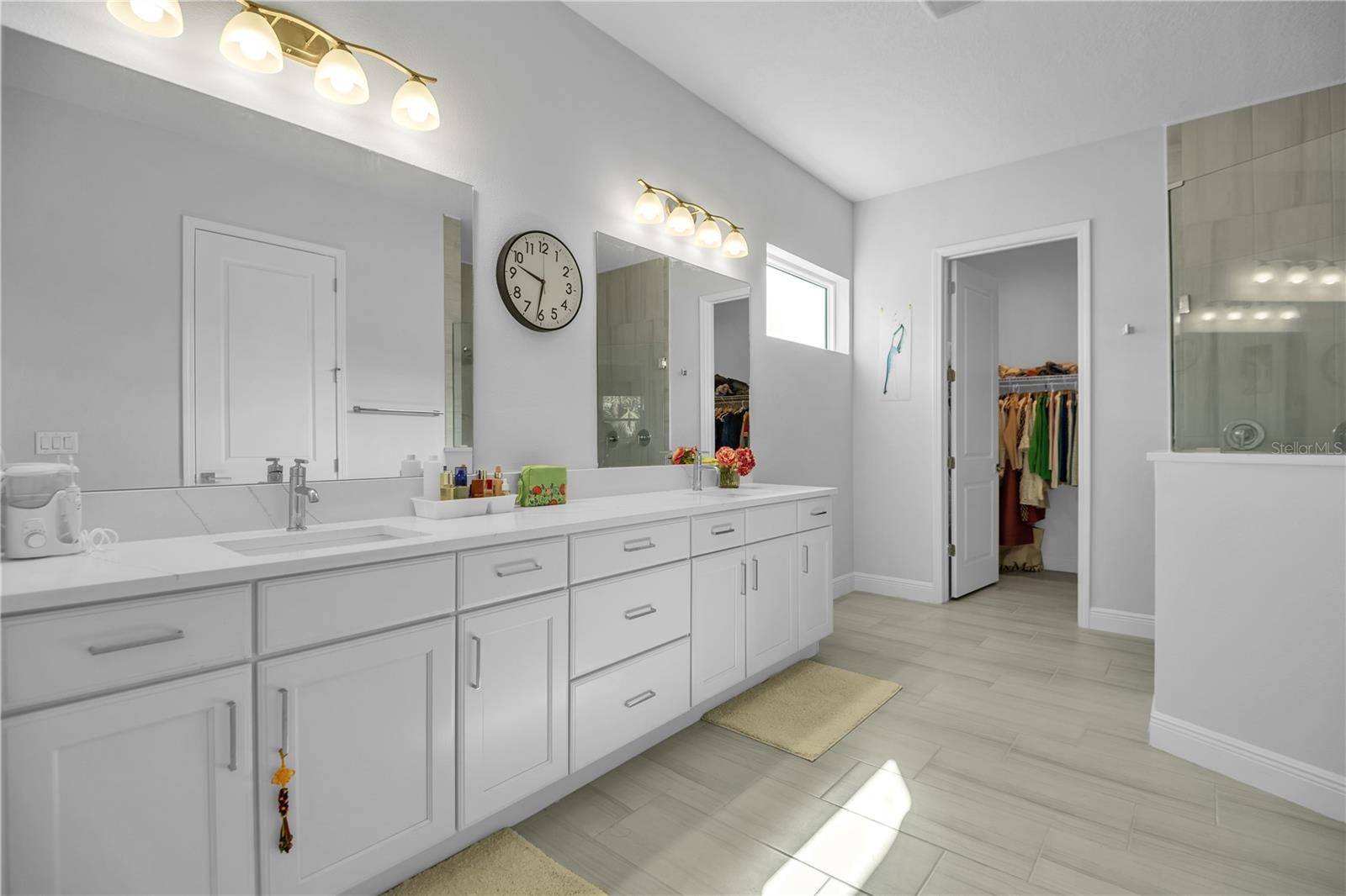 LEGENDS BAY - Residential