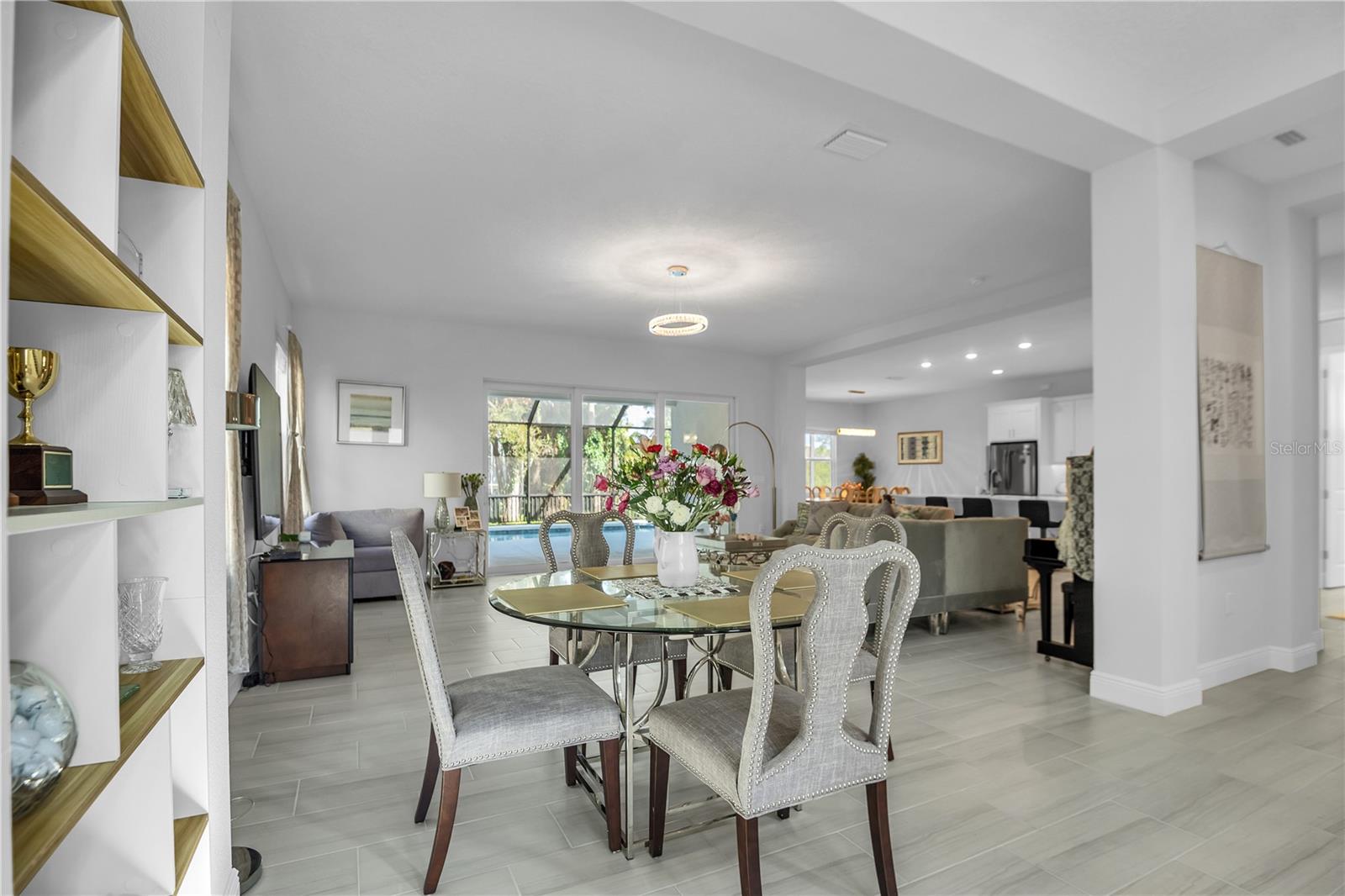 LEGENDS BAY - Residential