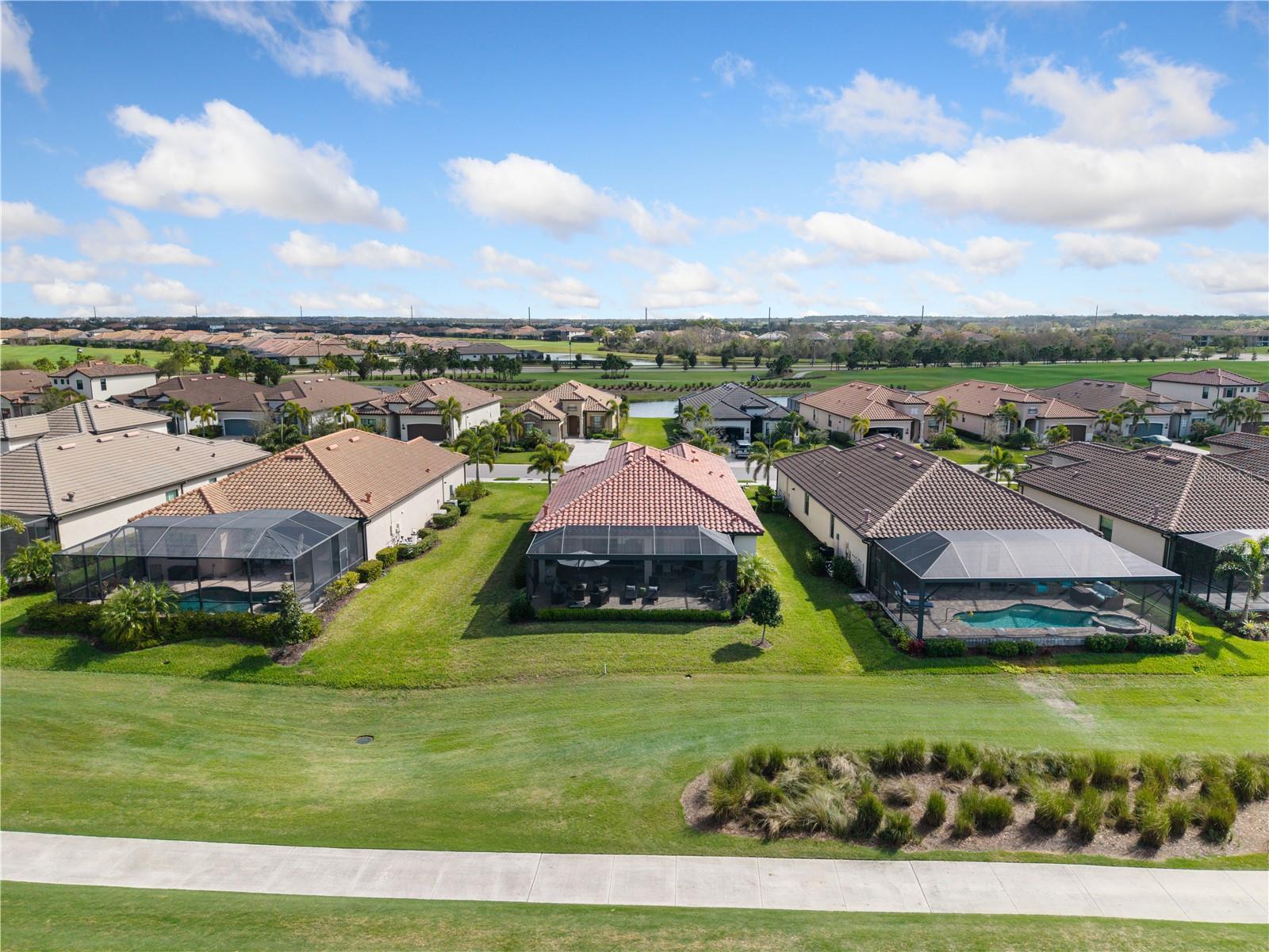 LAKEWOOD NATIONAL GOLF CULB PH II - Residential