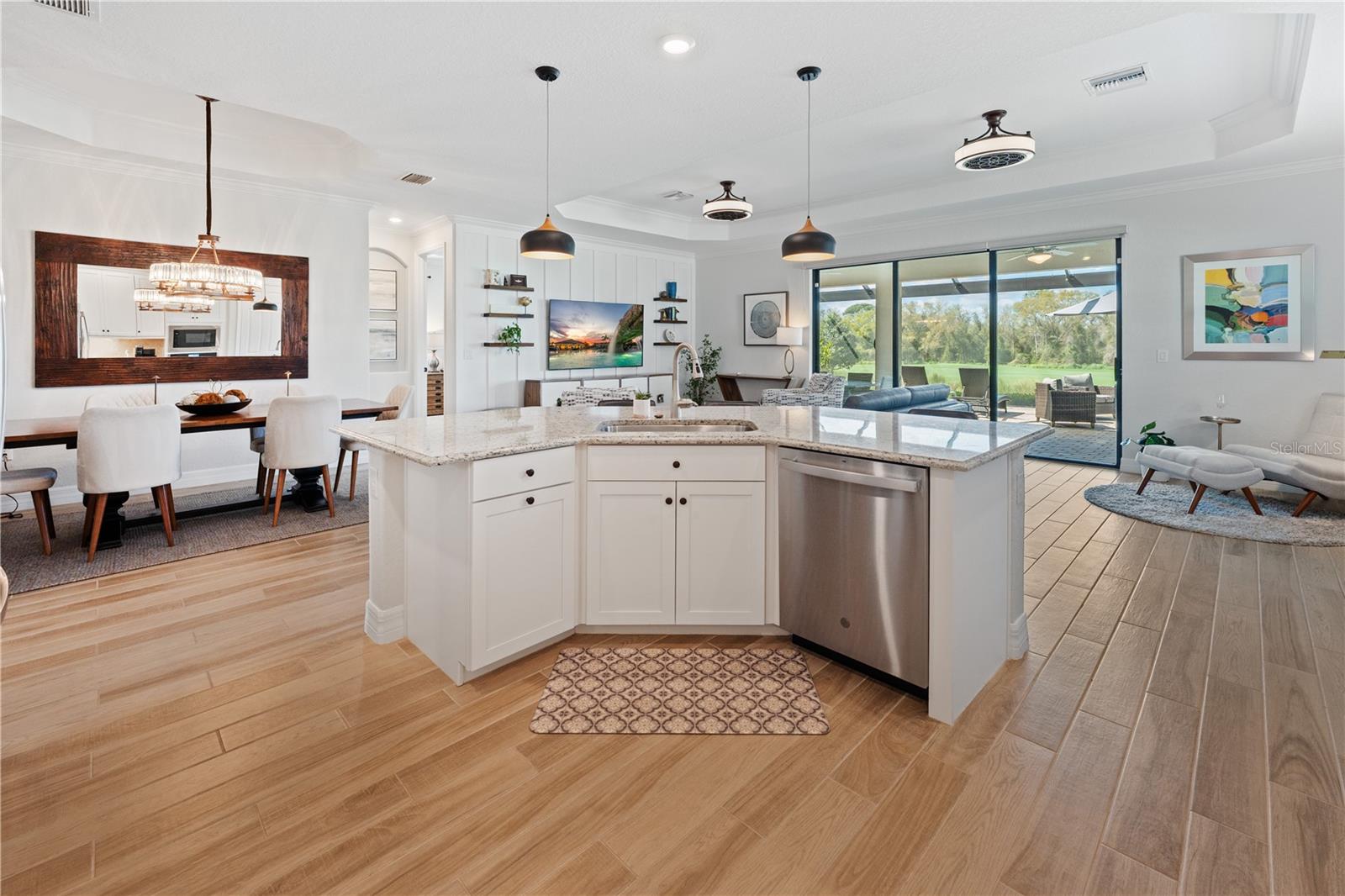 LAKEWOOD NATIONAL GOLF CULB PH II - Residential