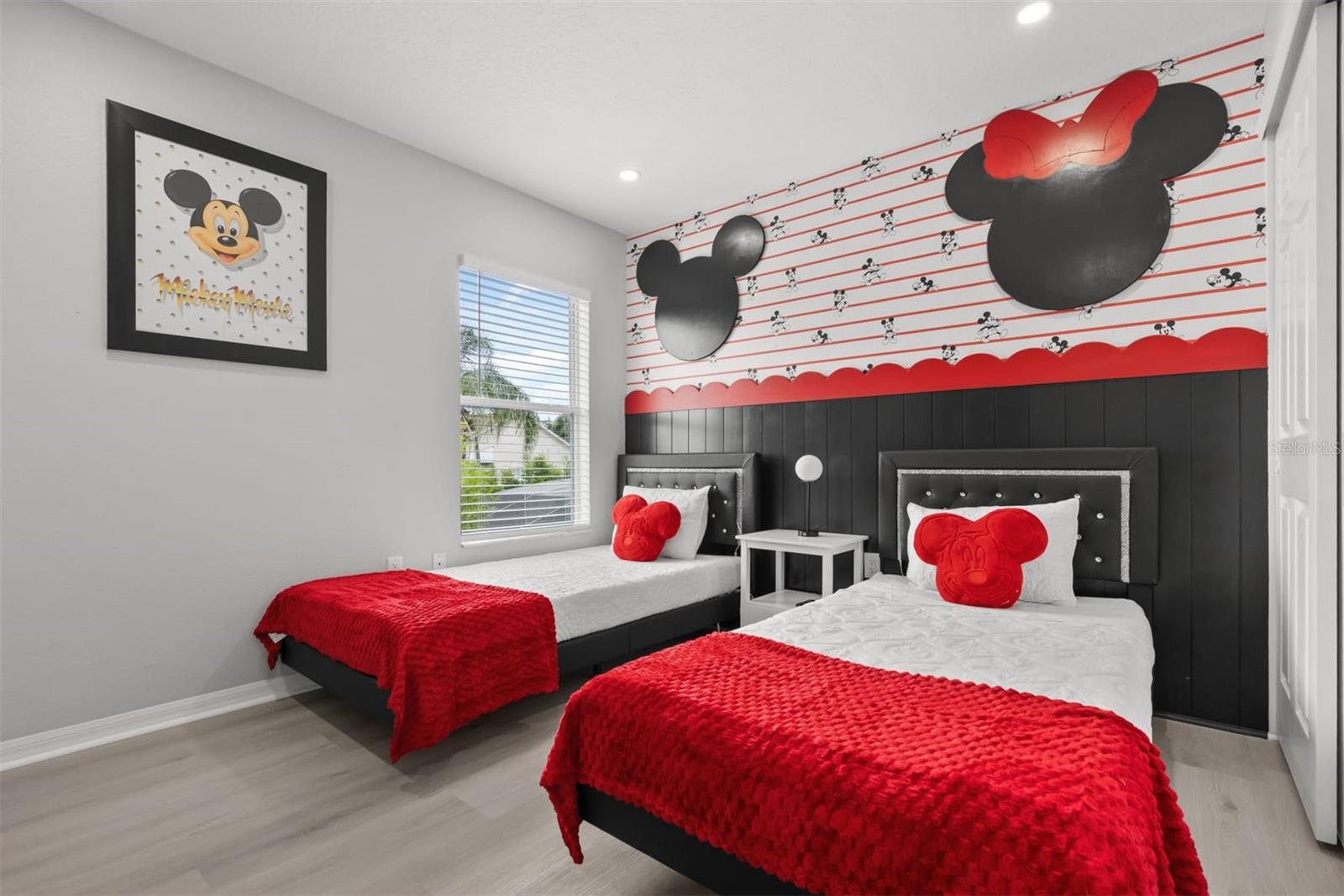 WINDWOOD BAY PHASE ONE - Residential