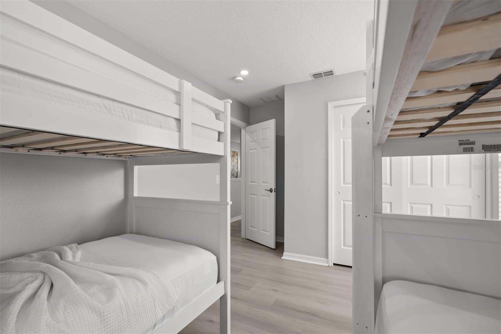 WINDWOOD BAY PHASE ONE - Residential