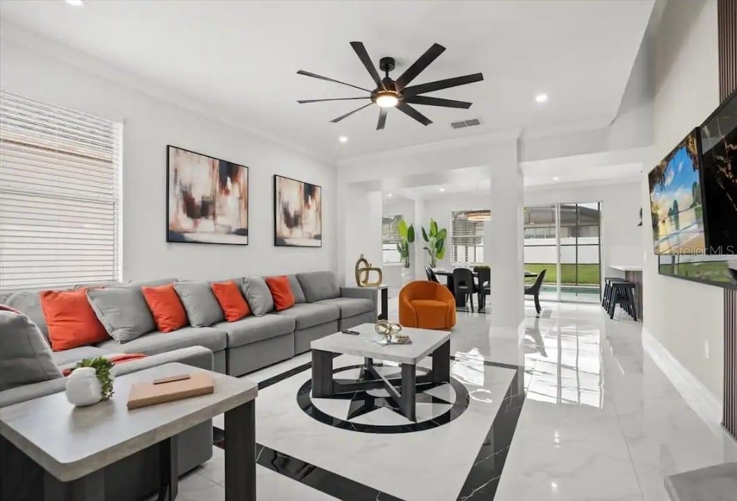 WINDWOOD BAY PHASE ONE - Residential