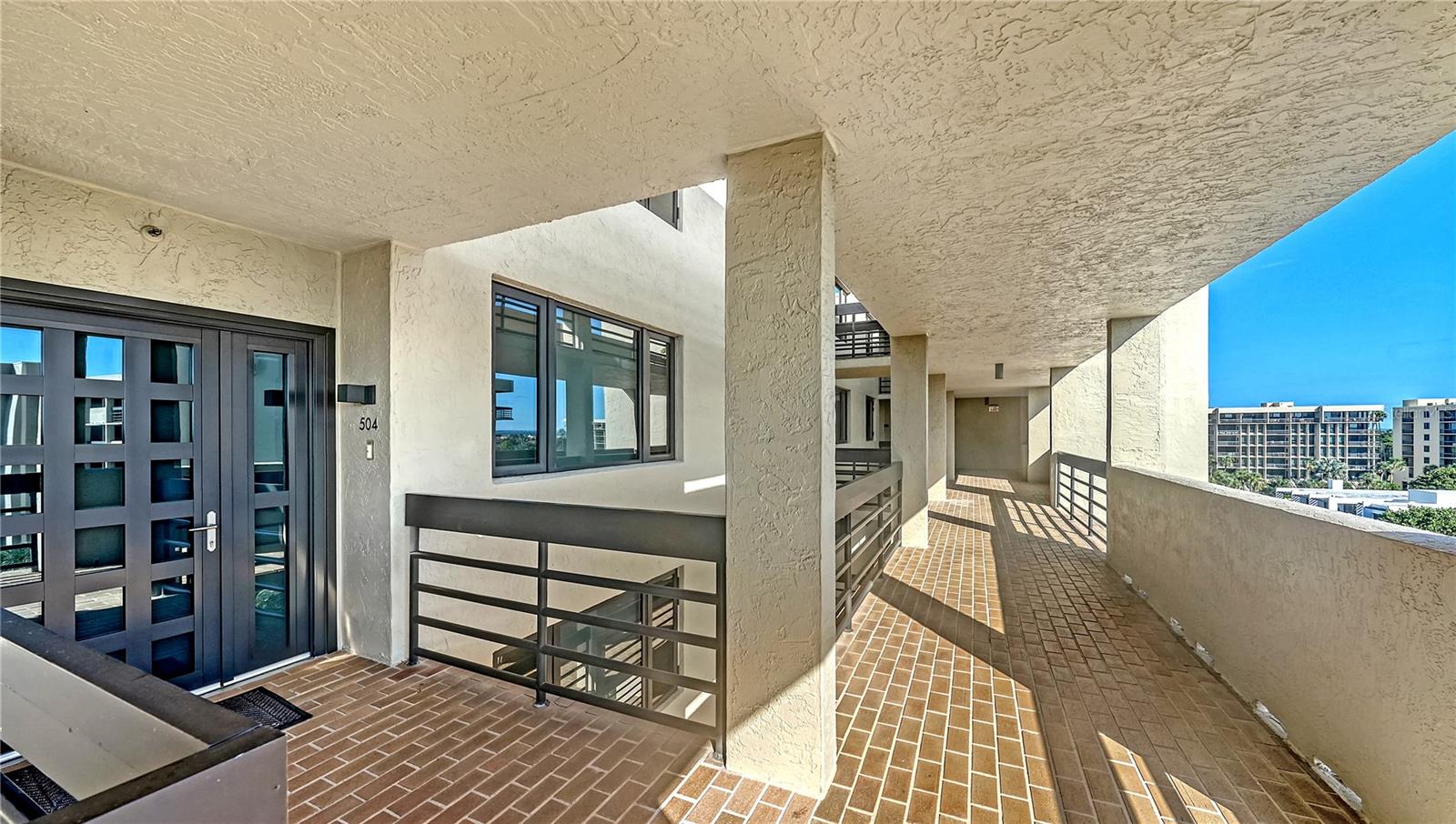 BEACHPLACE III - Residential