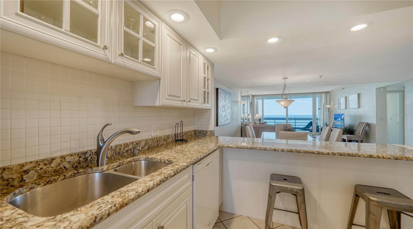 BEACHPLACE III - Residential