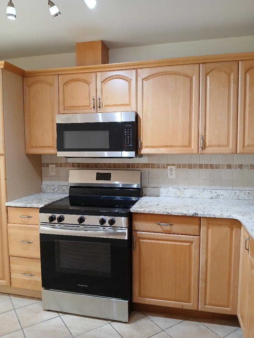 SUMMERSIDE - Residential Lease