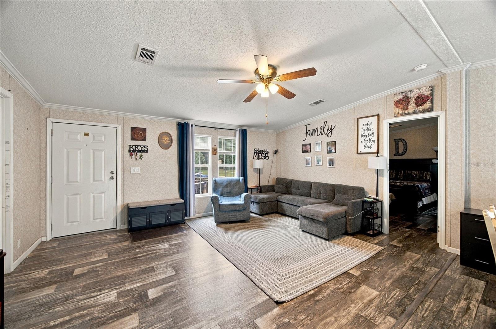 3019 CASTRO ESTATES LANE, LITHIA, FL, 33547 3 3019 CASTRO ESTATES LANE