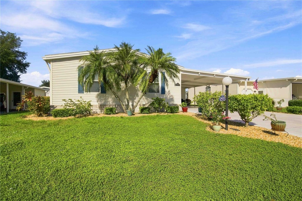 Photo of 8429 Castle Garden Road, Palmetto, FL 34221 (MLS # A4705294)