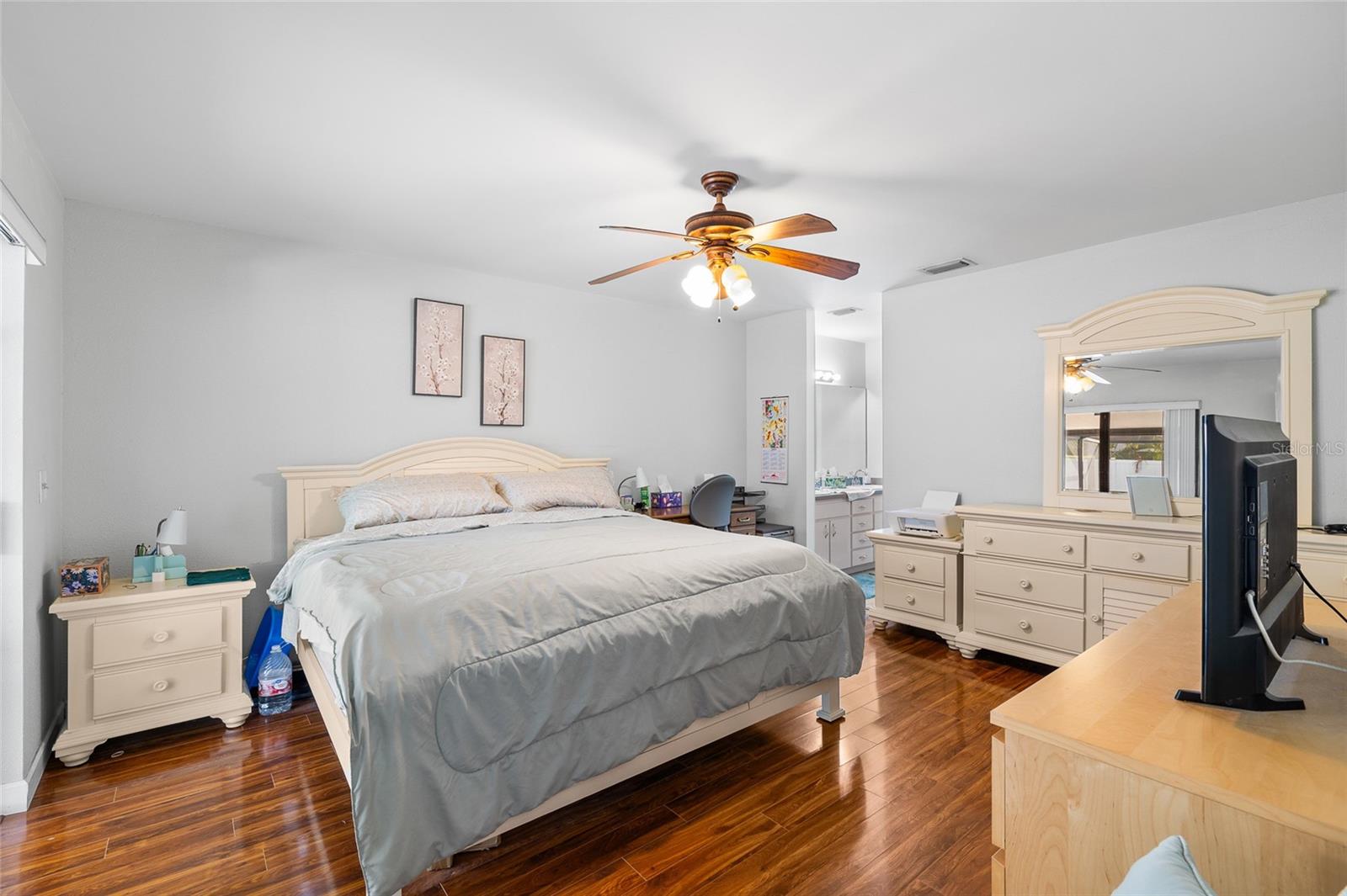 BAY PORT COLONY PH III UN 2-B - Residential