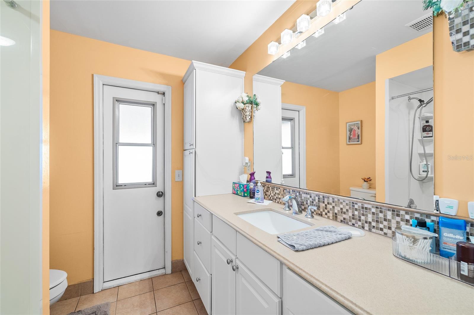 BAY PORT COLONY PH III UN 2-B - Residential