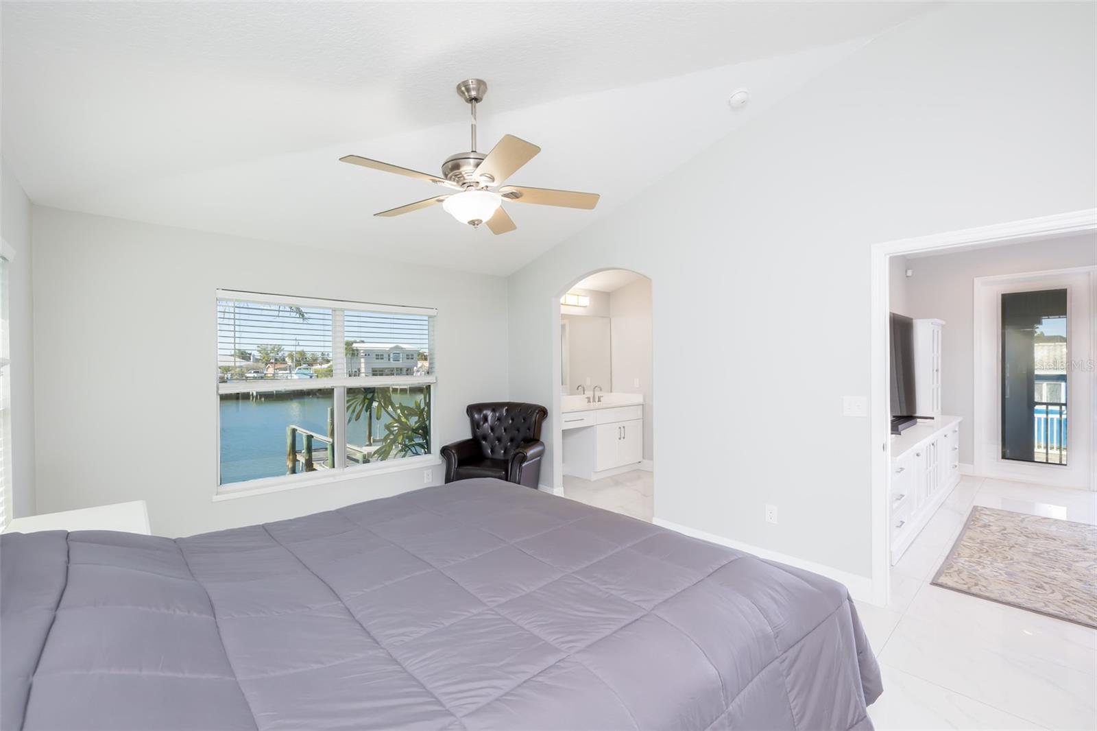 CAPRI ISLE - Residential