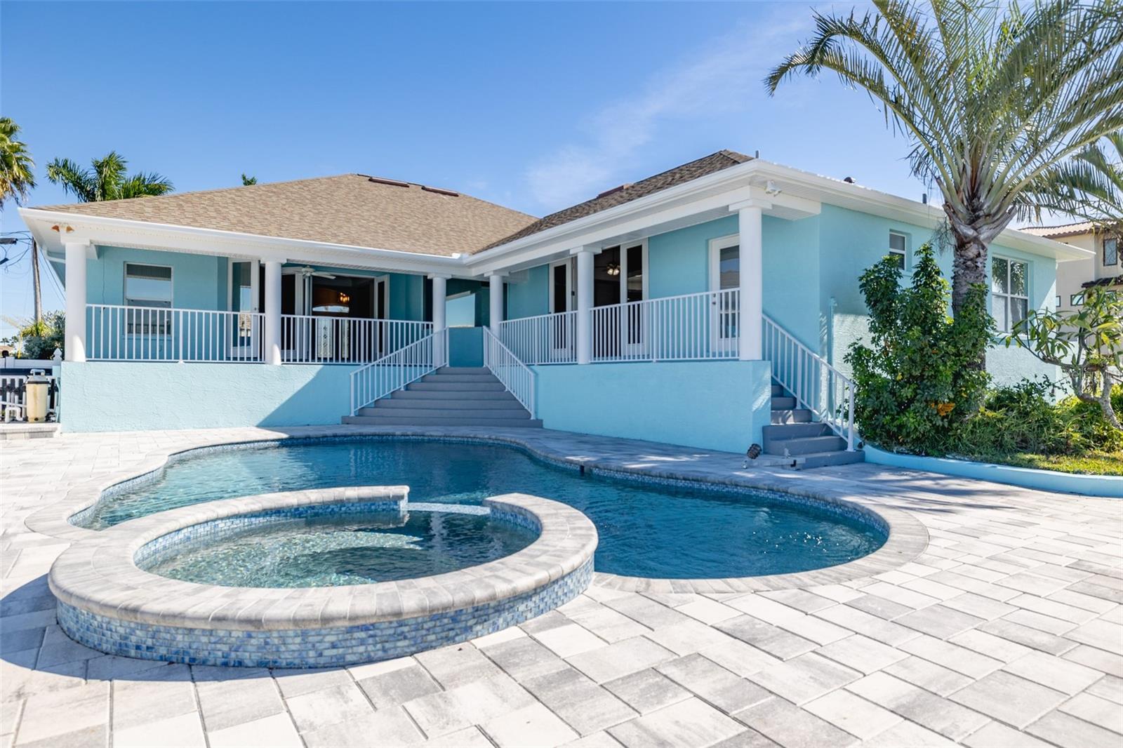 CAPRI ISLE - Residential