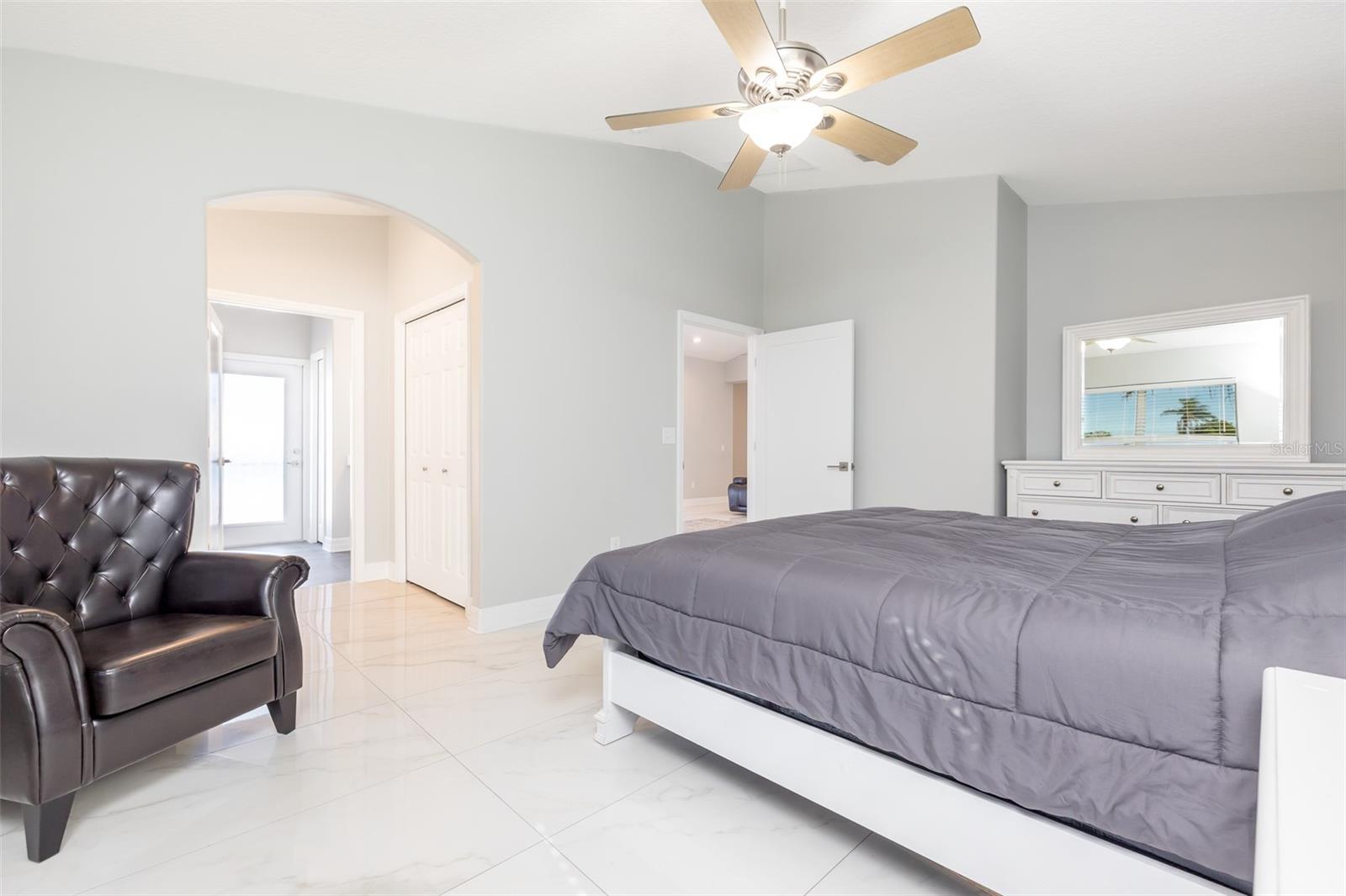 CAPRI ISLE - Residential