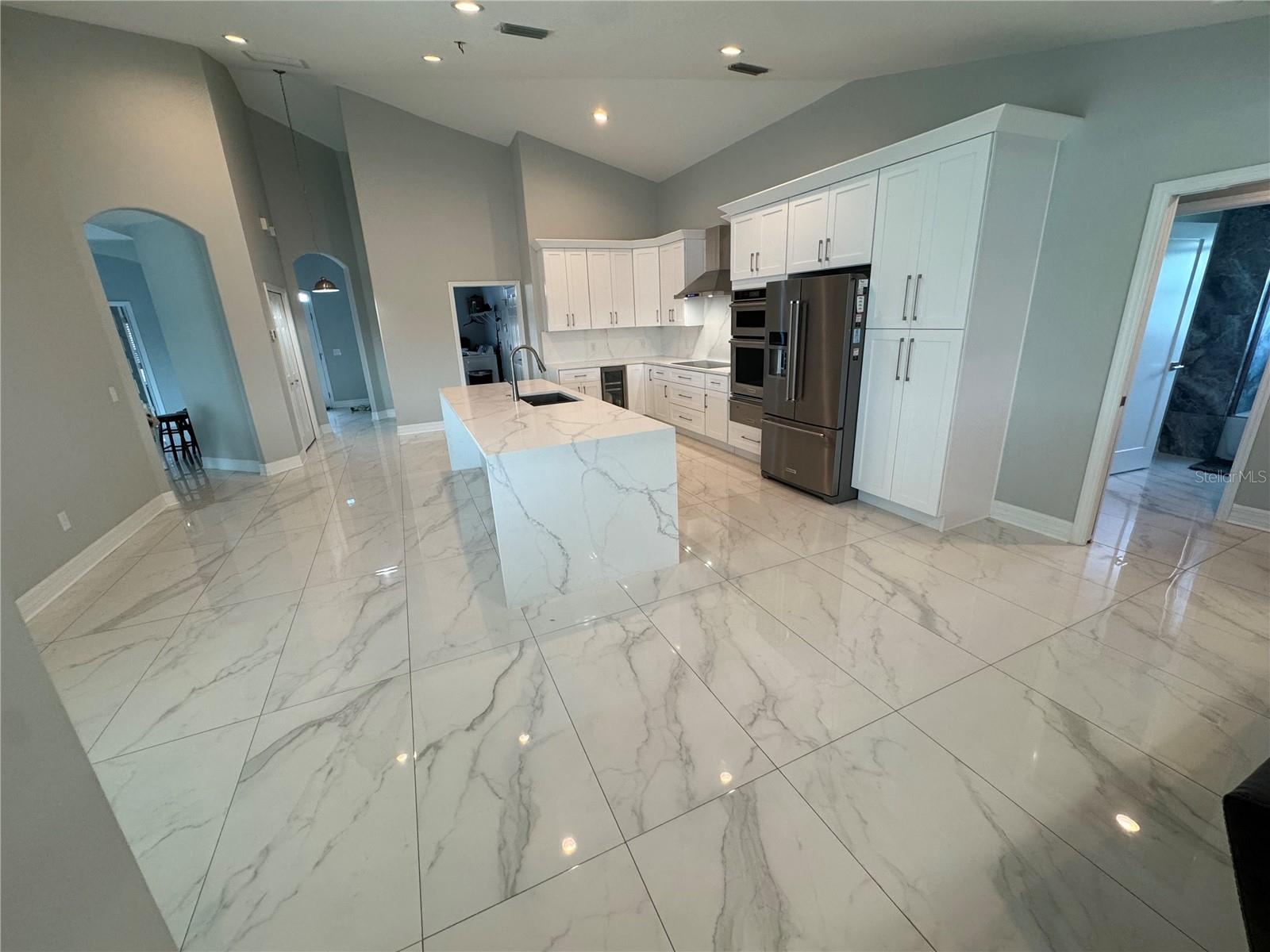 CAPRI ISLE - Residential