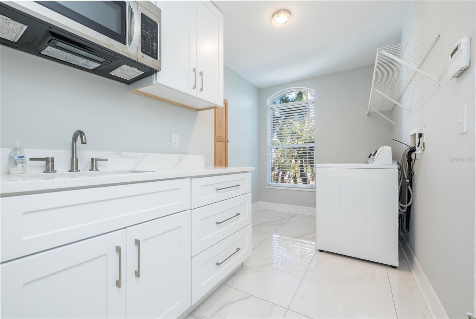 CAPRI ISLE - Residential