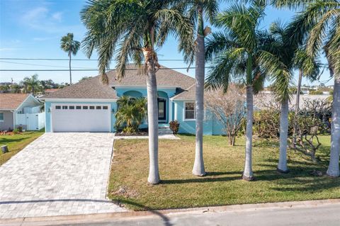 Photo of 11850 7th Street E, Treasure Island, FL 33706 (MLS # O6363558)