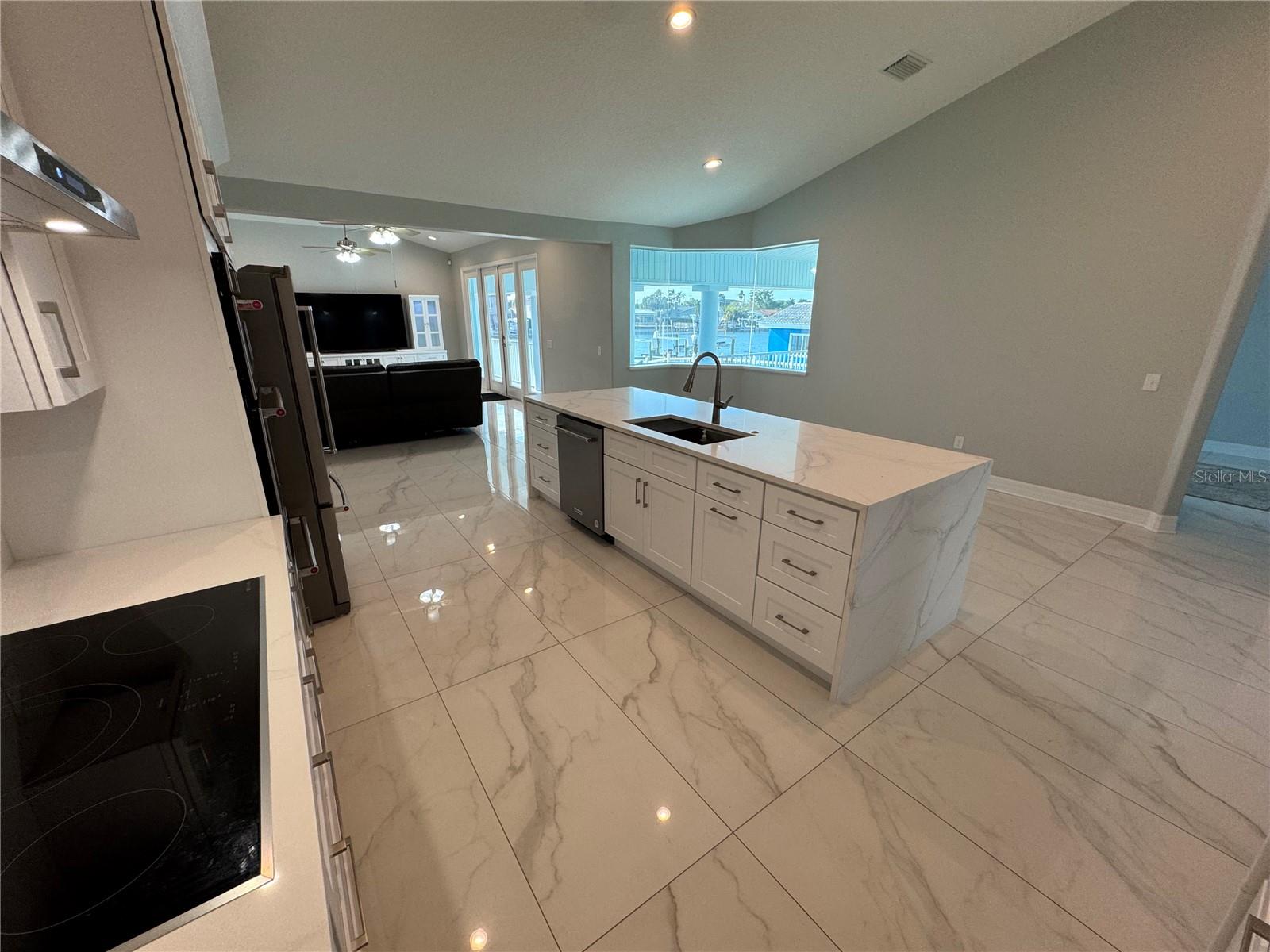 CAPRI ISLE - Residential