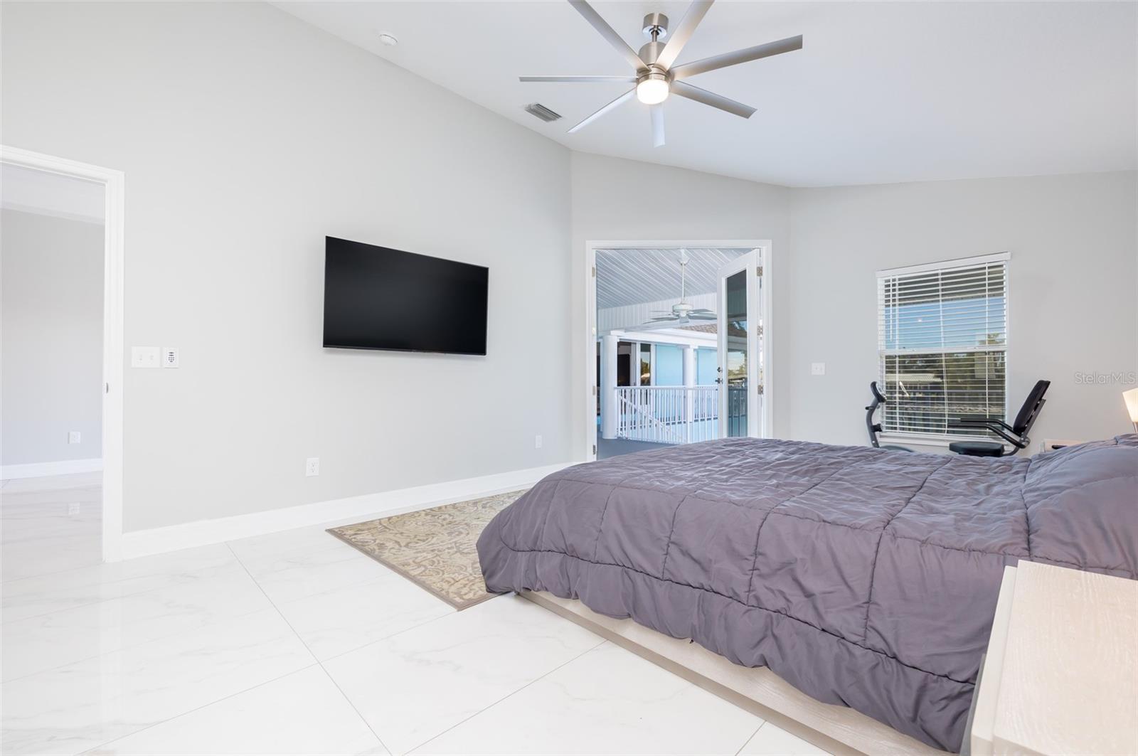 CAPRI ISLE - Residential