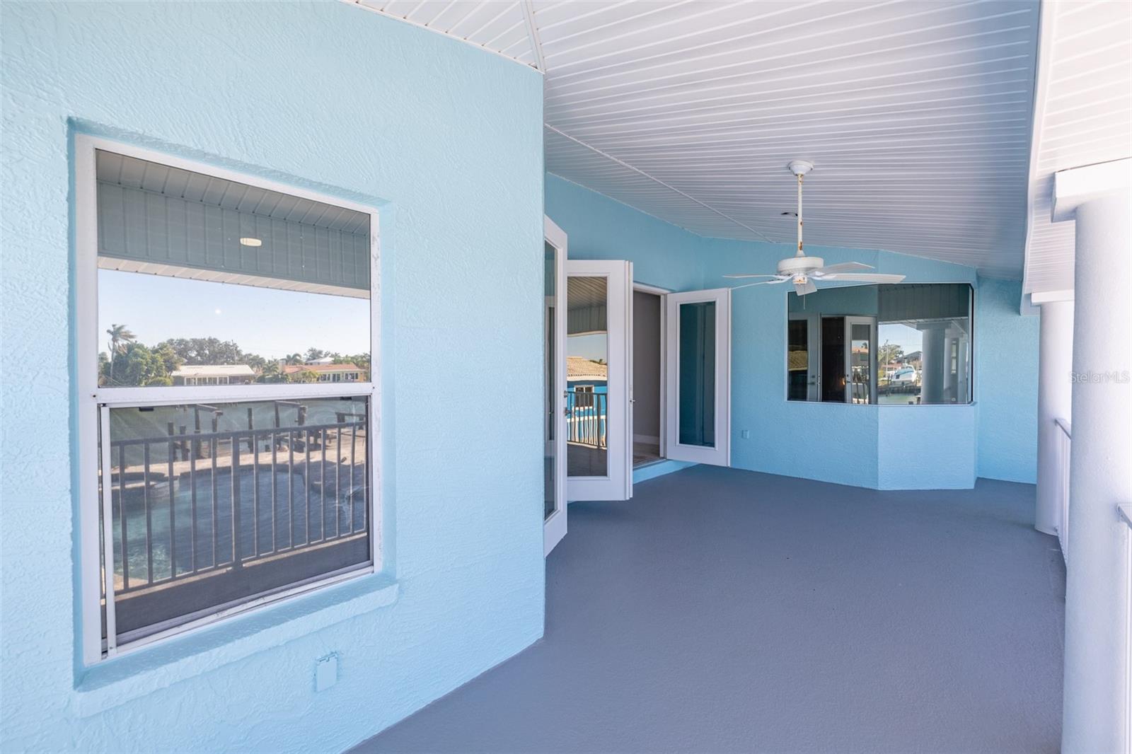 CAPRI ISLE - Residential