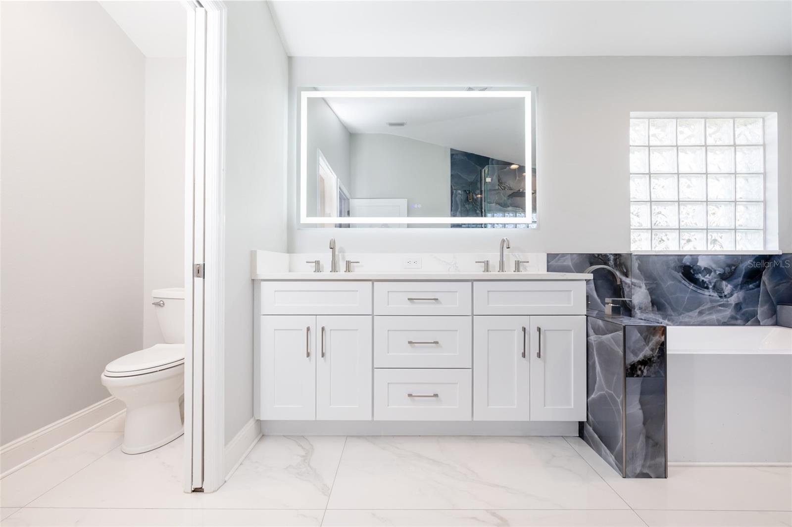 CAPRI ISLE - Residential