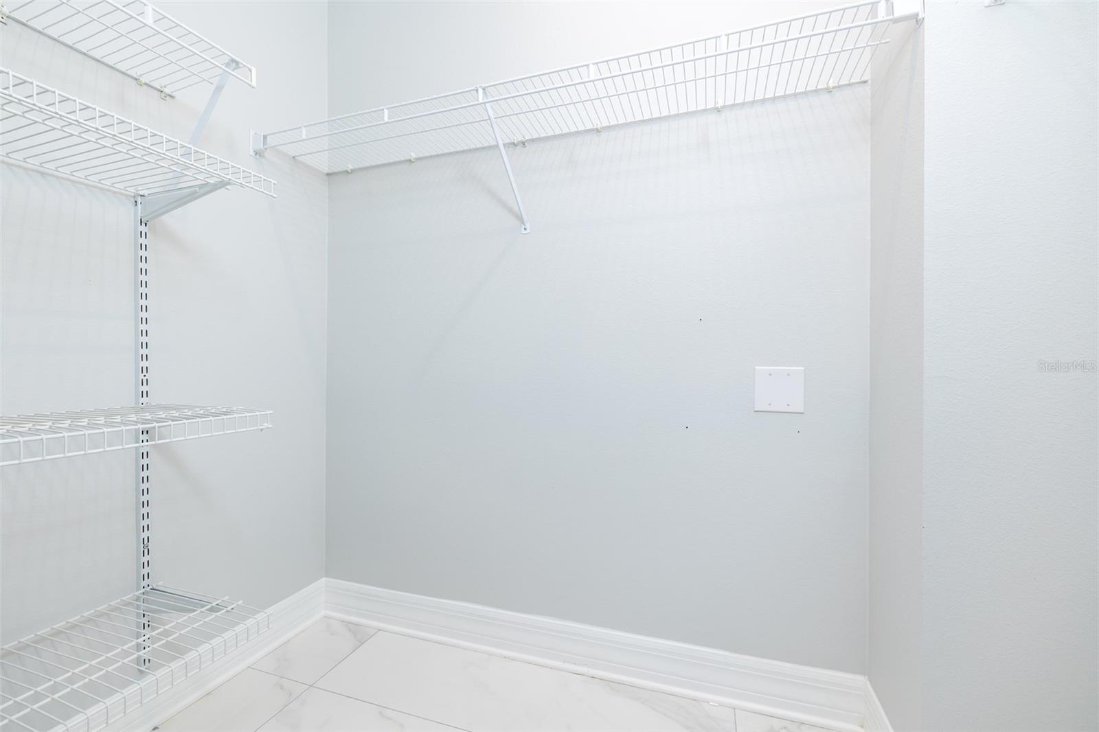 CAPRI ISLE - Residential