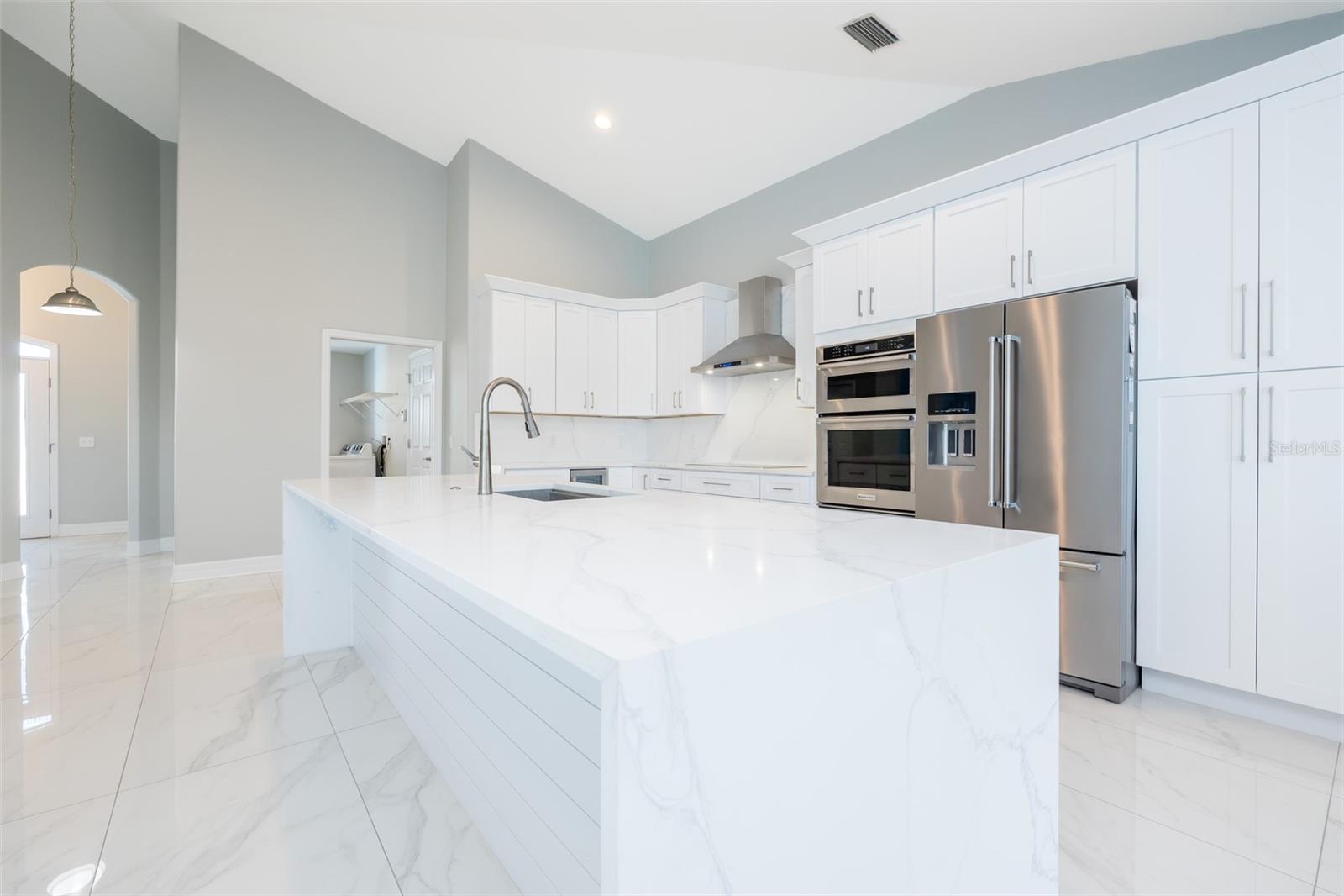 CAPRI ISLE - Residential