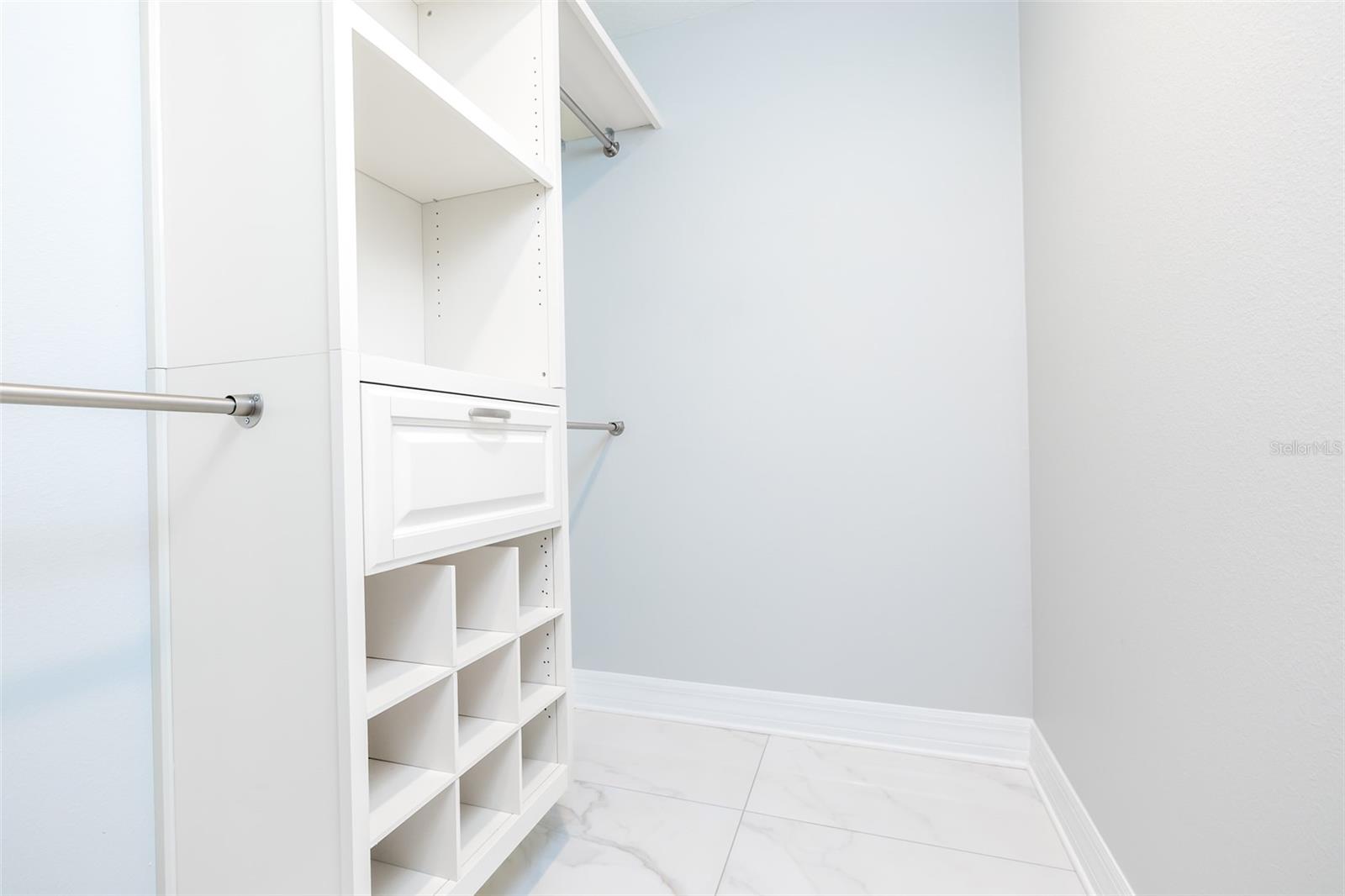 CAPRI ISLE - Residential