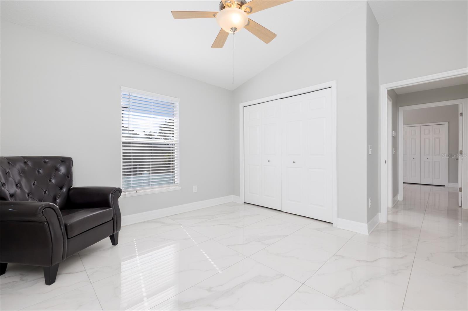 CAPRI ISLE - Residential