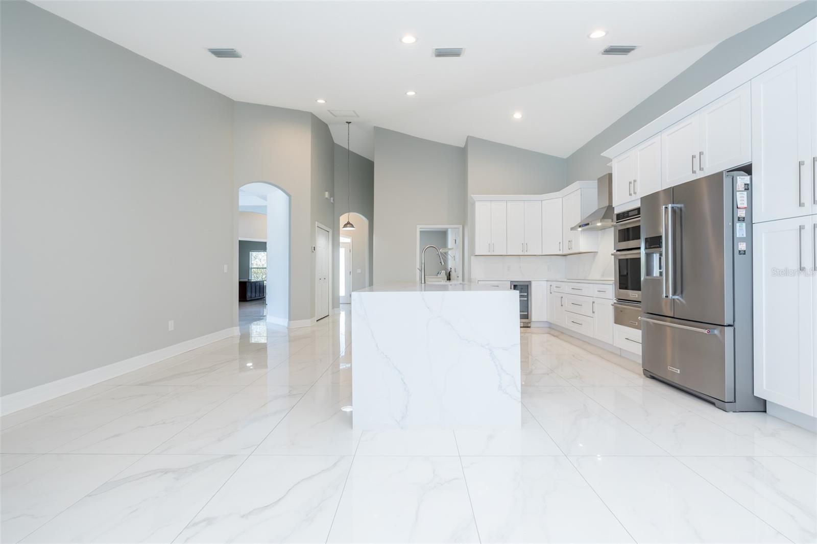 CAPRI ISLE - Residential