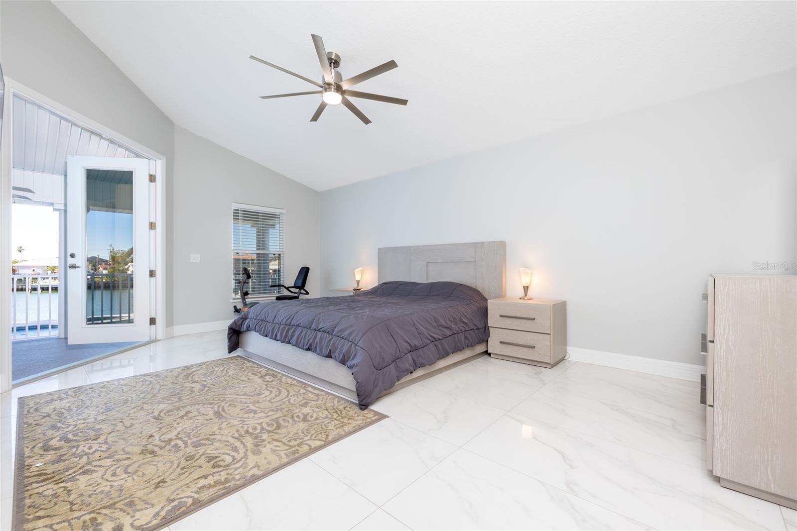 CAPRI ISLE - Residential