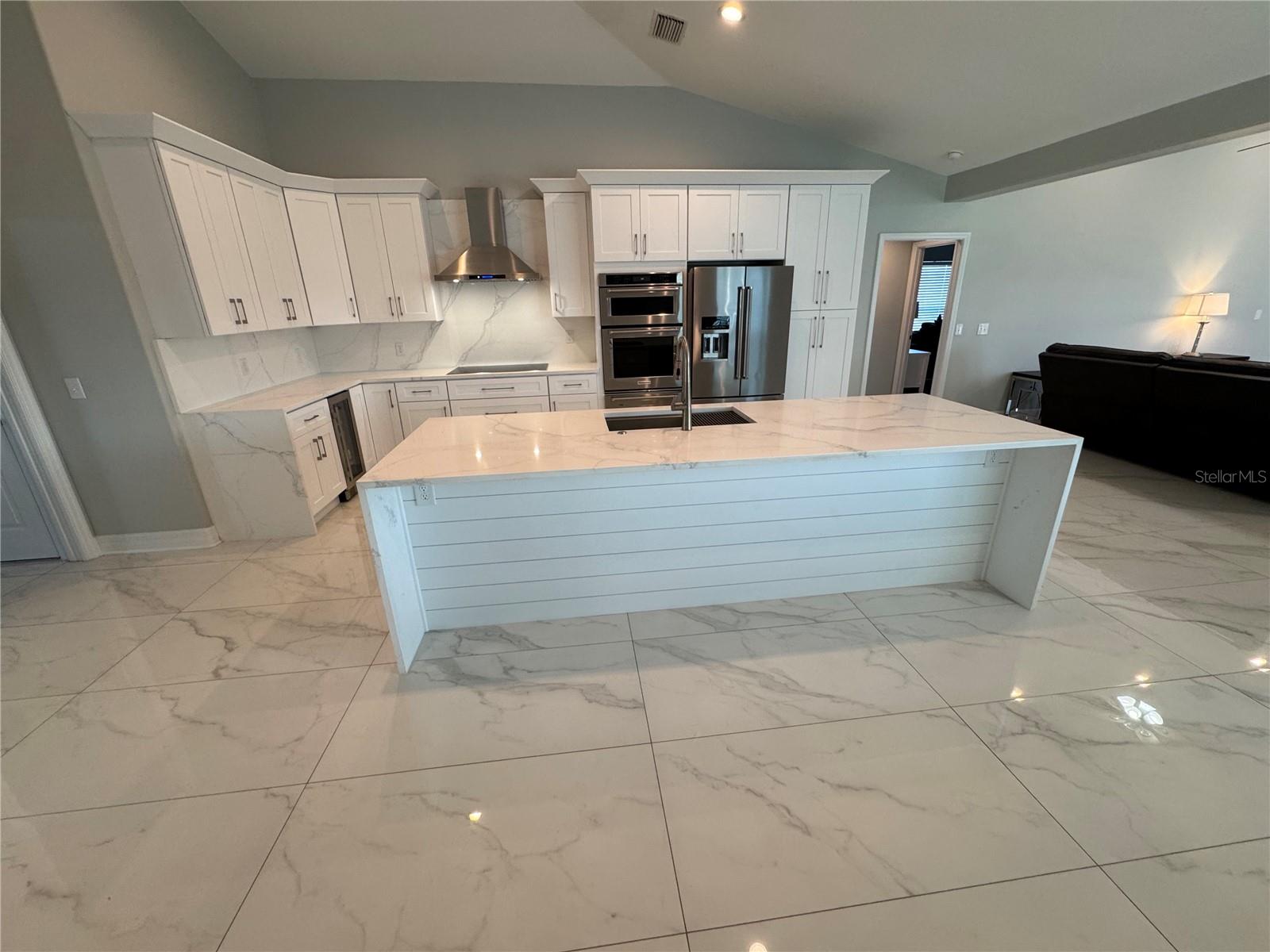 CAPRI ISLE - Residential