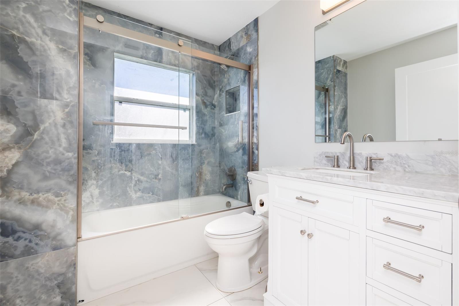 CAPRI ISLE - Residential